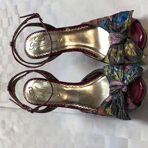 Poetic Licence size 6 multi colored front fuchsia toe heel strap 4” heel
